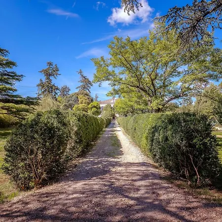 En Provence- Saint Marc Pensión 4*