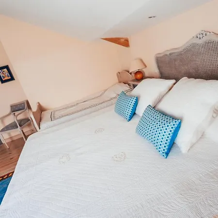 En Provence- Saint Marc Pensión 4*