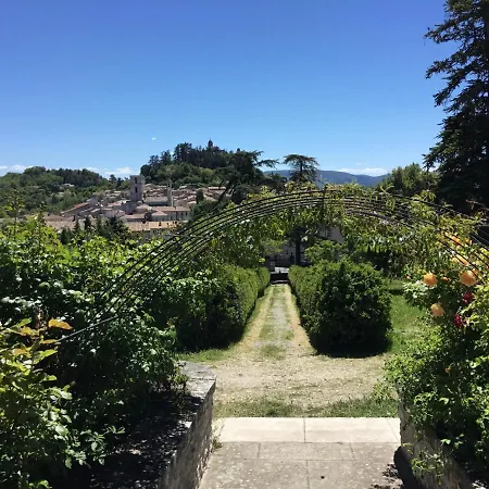 בית הארחה En Provence- Saint Marc 4*