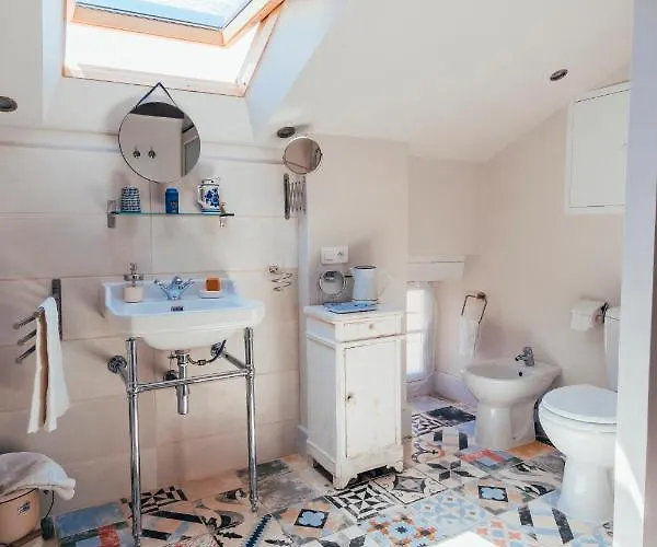 En Provence- Saint Marc בית הארחה 4*