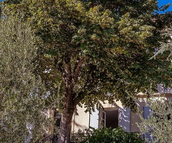 En Provence- Saint Marc Guest house 4*