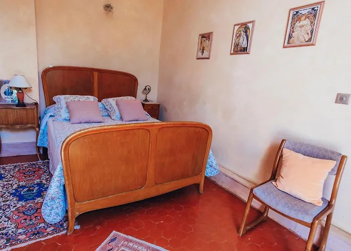 En Provence- Saint Marc 4*